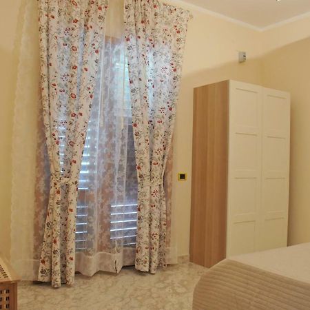 Paestum Rosae Bed & Breakfast Exterior foto