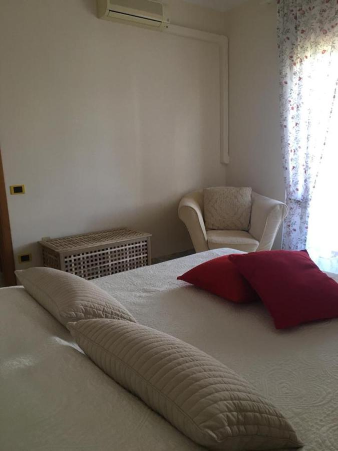Paestum Rosae Bed & Breakfast Exterior foto