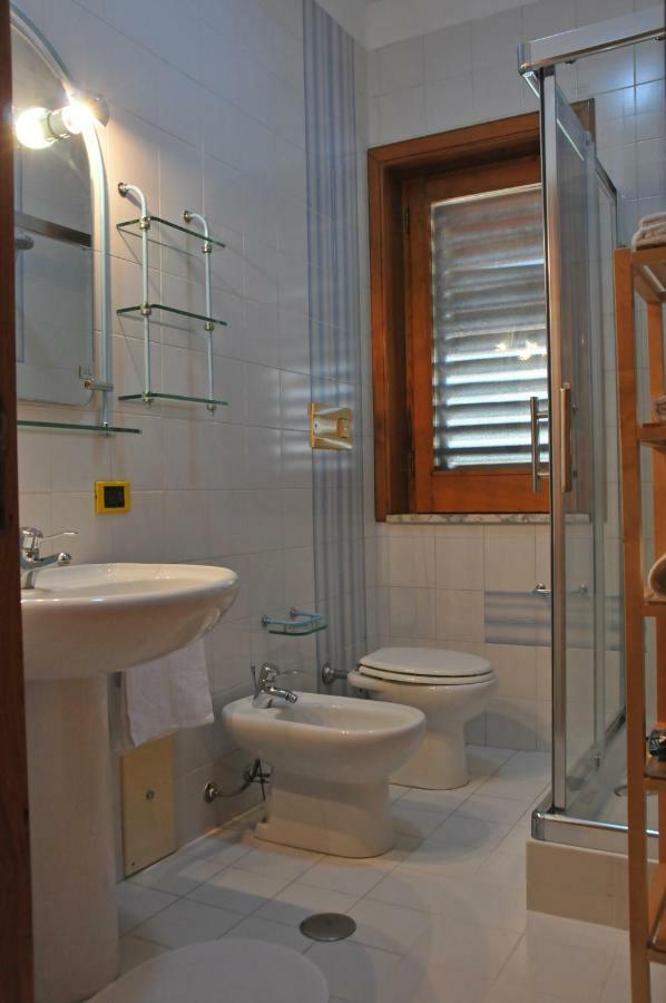 Paestum Rosae Bed & Breakfast Exterior foto