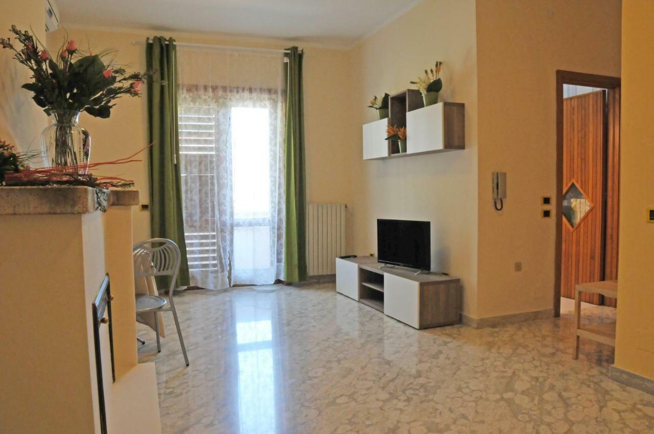 Paestum Rosae Bed & Breakfast Exterior foto